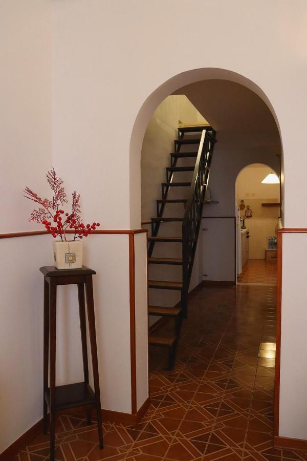 Casa Mafalda Aradeo ภายนอก รูปภาพ